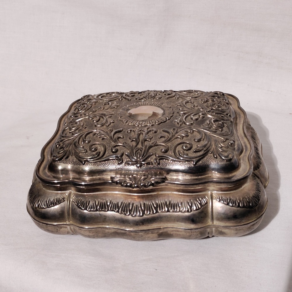 Heritage Mint LTD. Silver toned Ornate Repousse Jewelry Box Red Velvet Lined